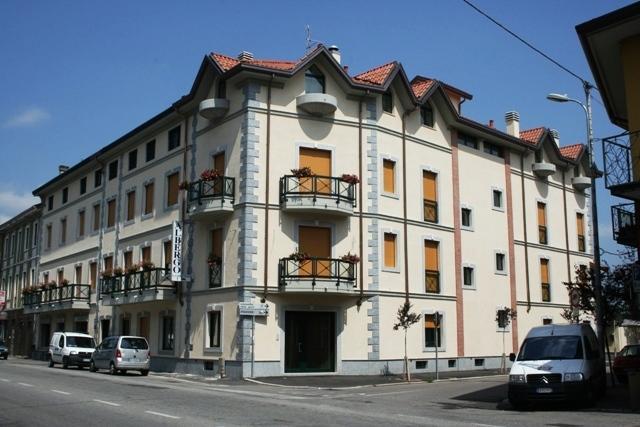 Locanda Sant'Ambrogio Cislago Eksteriør bilde